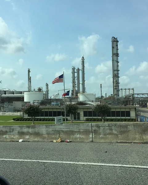 Refinerías — aplicación de lubricación automática PERMA
